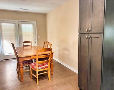 119 Hogan Road - Photo Thumbnail 10