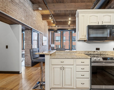 331 S Peoria Street - Photo Thumbnail 6