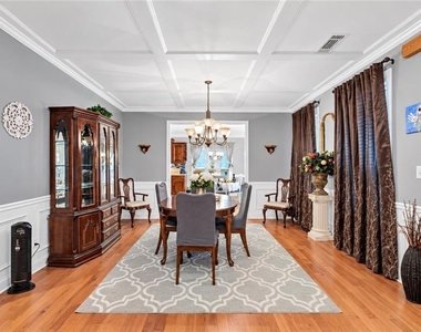 396 Harbour Shores Drive - Photo Thumbnail 12