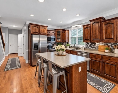 396 Harbour Shores Drive - Photo Thumbnail 8