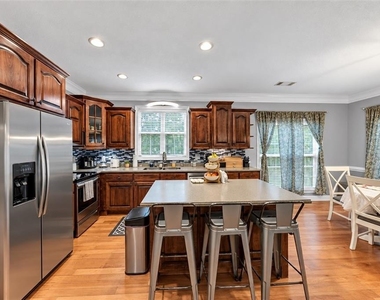 396 Harbour Shores Drive - Photo Thumbnail 10