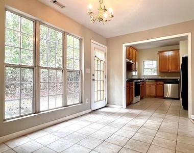 2865 Fairburn Circle Sw - Photo Thumbnail 6