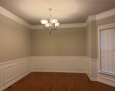 11150 Skyway Drive - Photo Thumbnail 3