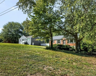1867 Glendale Drive - Photo Thumbnail 3