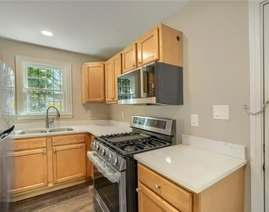 1867 Glendale Drive - Photo Thumbnail 14