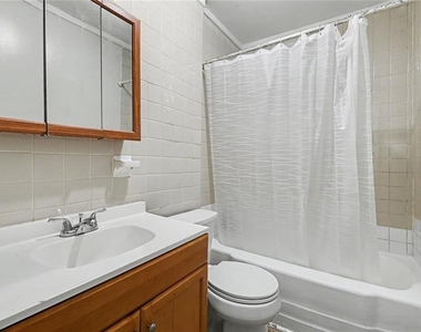 2203 Tiger Flowers Drive Nw - Photo Thumbnail 11