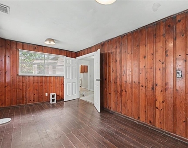 2203 Tiger Flowers Drive Nw - Photo Thumbnail 5