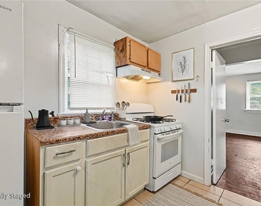 2203 Tiger Flowers Drive Nw - Photo Thumbnail 12