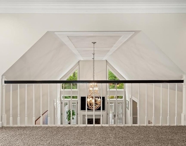 4512 Woodhaven Ne - Photo Thumbnail 16