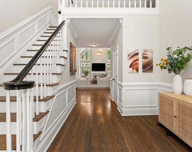 4512 Woodhaven Ne - Photo Thumbnail 1