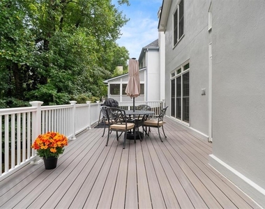 4512 Woodhaven Ne - Photo Thumbnail 26