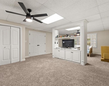 4512 Woodhaven Ne - Photo Thumbnail 24
