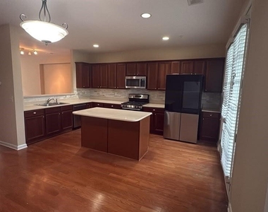 11312 Musette Circle - Photo Thumbnail 8