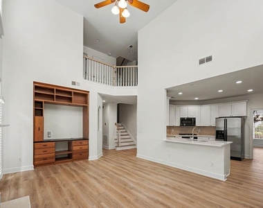 12592 Waterside Drive - Photo Thumbnail 8