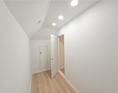 12592 Waterside Drive - Photo Thumbnail 21