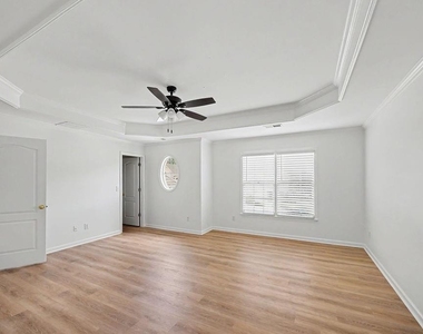 12592 Waterside Drive - Photo Thumbnail 15