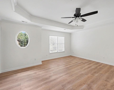 12592 Waterside Drive - Photo Thumbnail 14