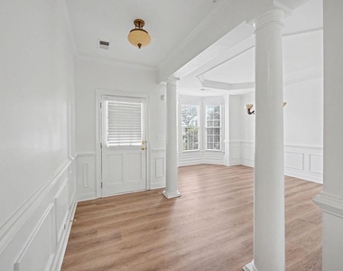 12592 Waterside Drive - Photo Thumbnail 3