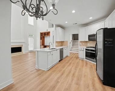 12592 Waterside Drive - Photo Thumbnail 9