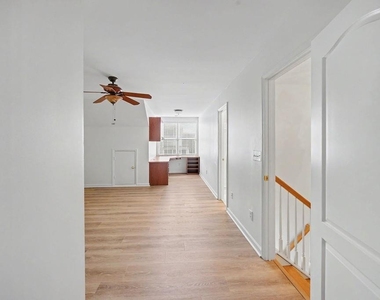 12592 Waterside Drive - Photo Thumbnail 30