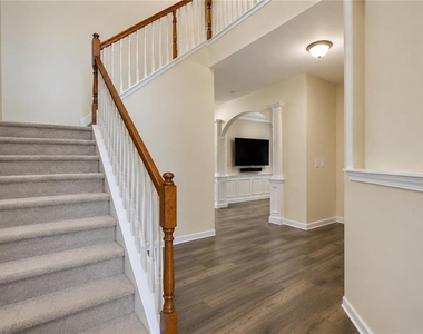 4865 Hastings Terrace - Photo Thumbnail 3