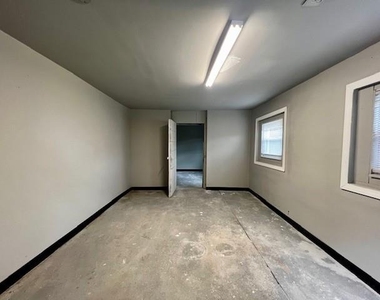 141 Fairview Drive - Photo Thumbnail 20