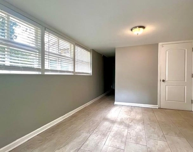 141 Fairview Drive - Photo Thumbnail 16