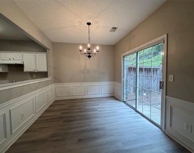 249 Regent Square - Photo Thumbnail 4