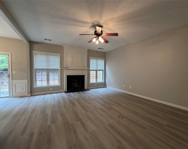 249 Regent Square - Photo Thumbnail 5