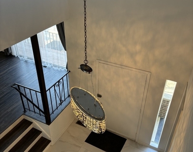 806 Harvard Street - Photo Thumbnail 1