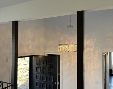 806 Harvard Street - Photo Thumbnail 3