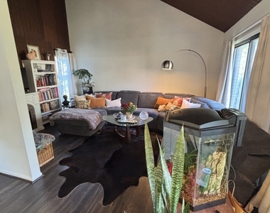 806 Harvard Street - Photo Thumbnail 7