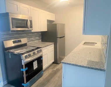 38 W 65th Street - Photo Thumbnail 4