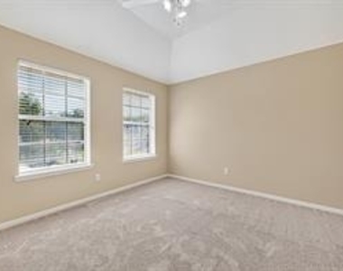 6307 Box Bluff Court - Photo Thumbnail 27