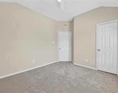 6307 Box Bluff Court - Photo Thumbnail 28