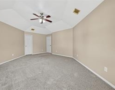6307 Box Bluff Court - Photo Thumbnail 37