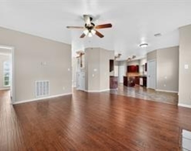 6307 Box Bluff Court - Photo Thumbnail 19