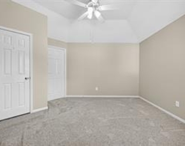 6307 Box Bluff Court - Photo Thumbnail 31