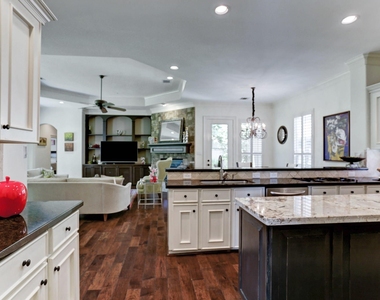 13323 Brentonwood Lane - Photo Thumbnail 8
