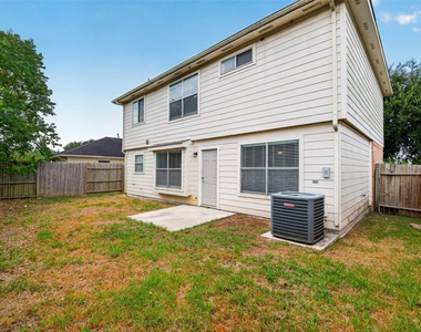 9707 Royal Crest Way - Photo Thumbnail 34