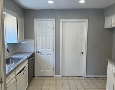 7839 Vernwood Street - Photo Thumbnail 13