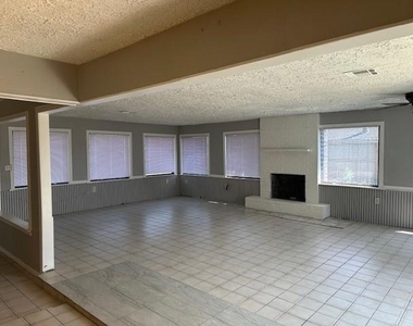 7839 Vernwood Street - Photo Thumbnail 14