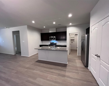 40507 Tyto Lane - Photo Thumbnail 3