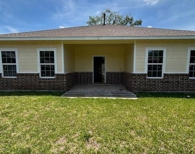 10525 Burman Street - Photo Thumbnail 1