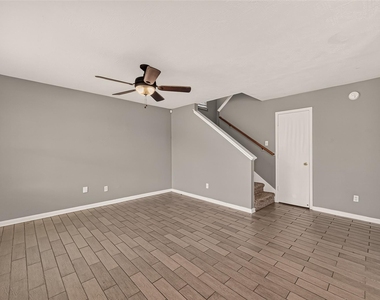 19127 Saddleville Mills Lane - Photo Thumbnail 4
