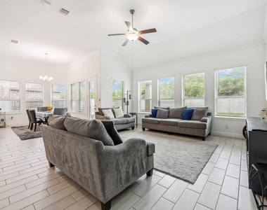 13710 Sturcombe Glen Trail - Photo Thumbnail 2