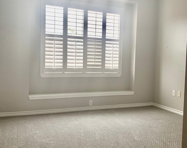 4303 Childress Street - Photo Thumbnail 15