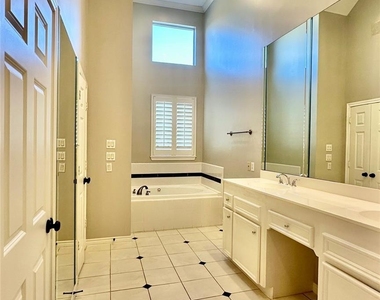 4303 Childress Street - Photo Thumbnail 16