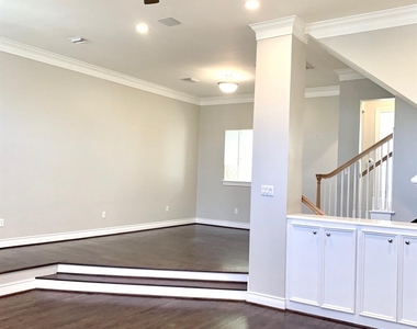 4303 Childress Street - Photo Thumbnail 3