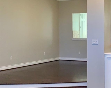 4303 Childress Street - Photo Thumbnail 2